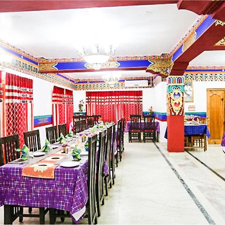 Hotel City Palace Leh Bagian luar foto