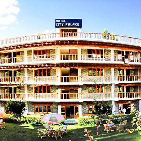 Hotel City Palace Leh Bagian luar foto