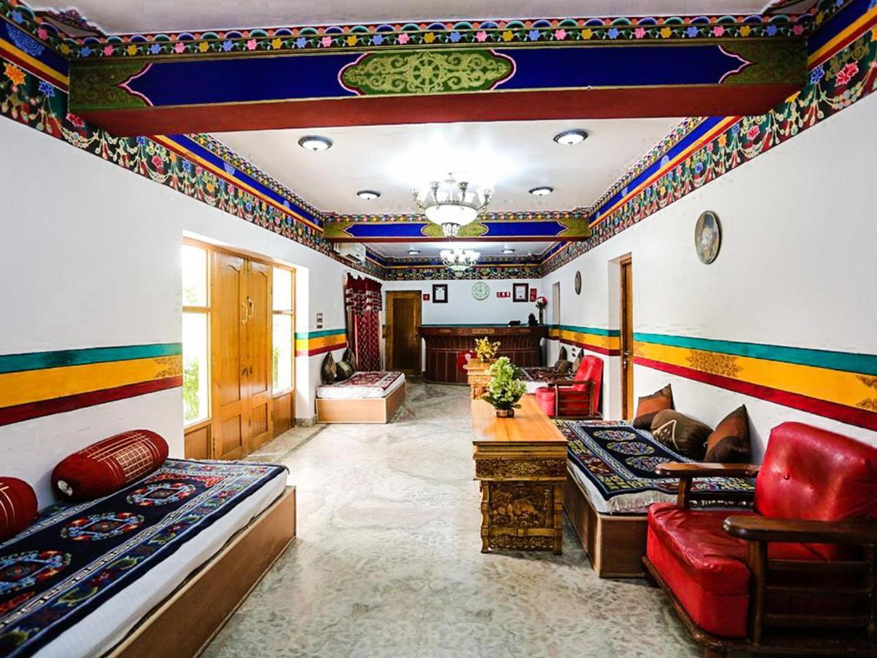 Hotel City Palace Leh Bagian luar foto