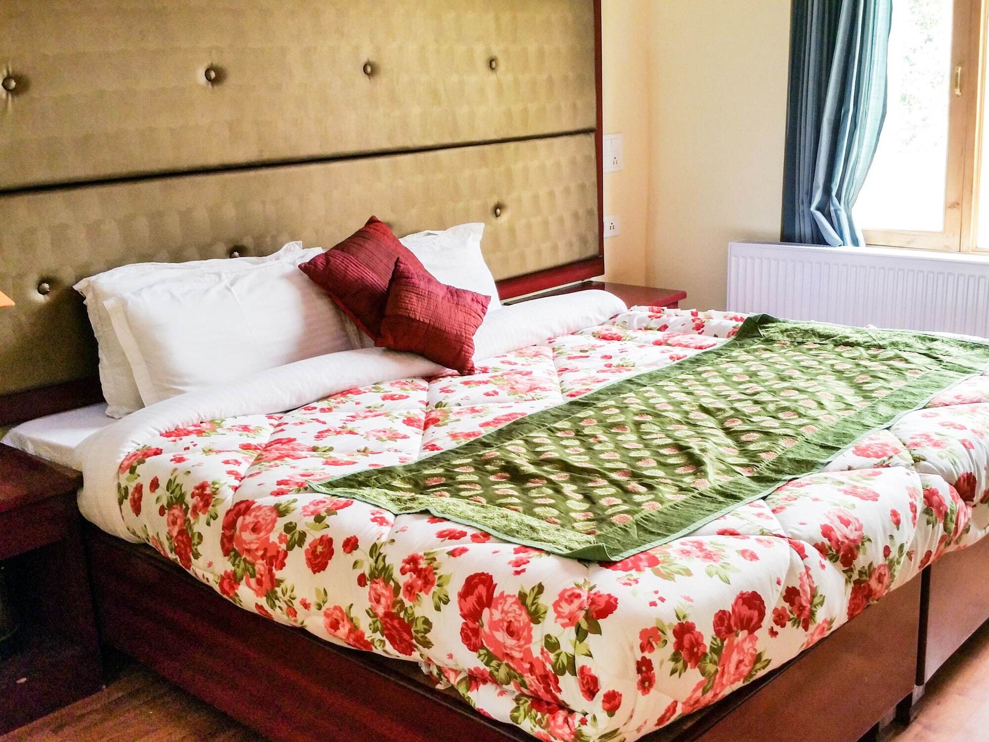 Hotel City Palace Leh Bagian luar foto